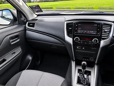 2021 Mitsubishi Triton - Thumbnail