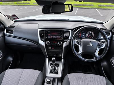 2021 Mitsubishi Triton - Thumbnail
