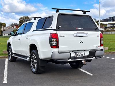 2021 Mitsubishi Triton - Thumbnail