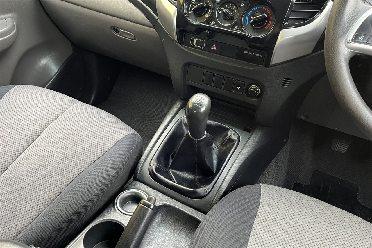 2016 Mitsubishi Triton