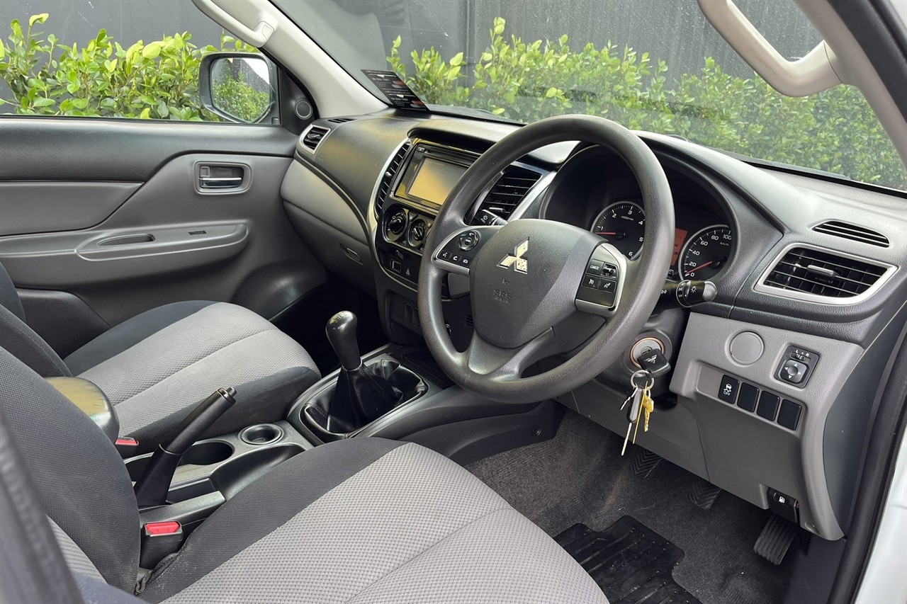 2016 Mitsubishi Triton