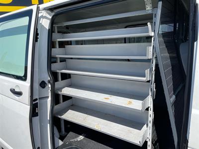 2011 Volkswagen T5 - Thumbnail