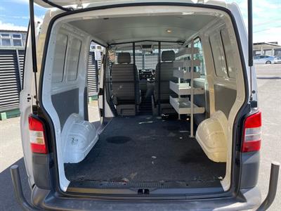 2011 Volkswagen T5 - Thumbnail