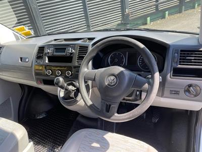 2011 Volkswagen T5 - Thumbnail
