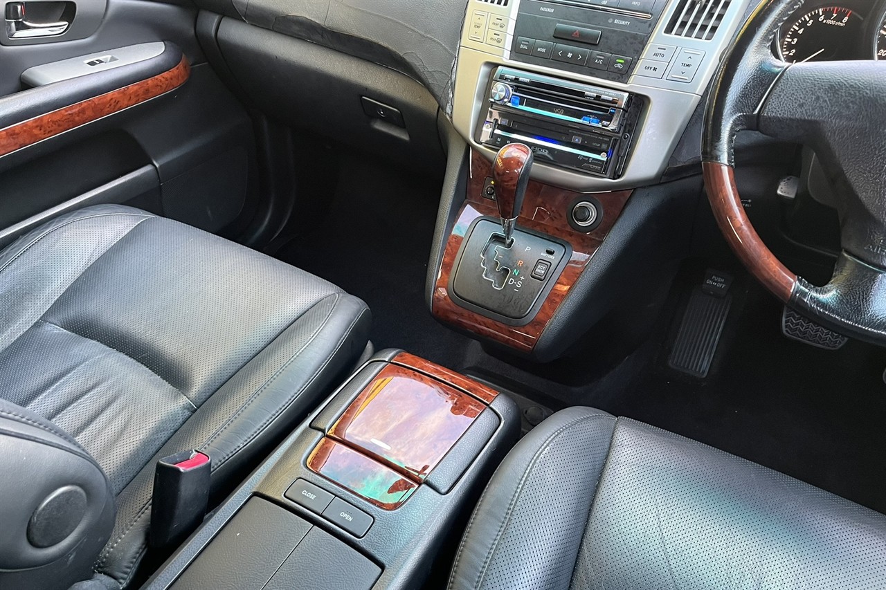 2005 Toyota Harrier