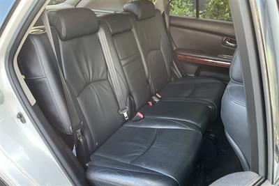 2005 Toyota Harrier - Thumbnail