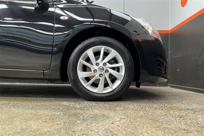 2014 Nissan Pulsar - Thumbnail