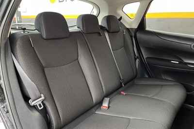 2014 Nissan Pulsar - Thumbnail