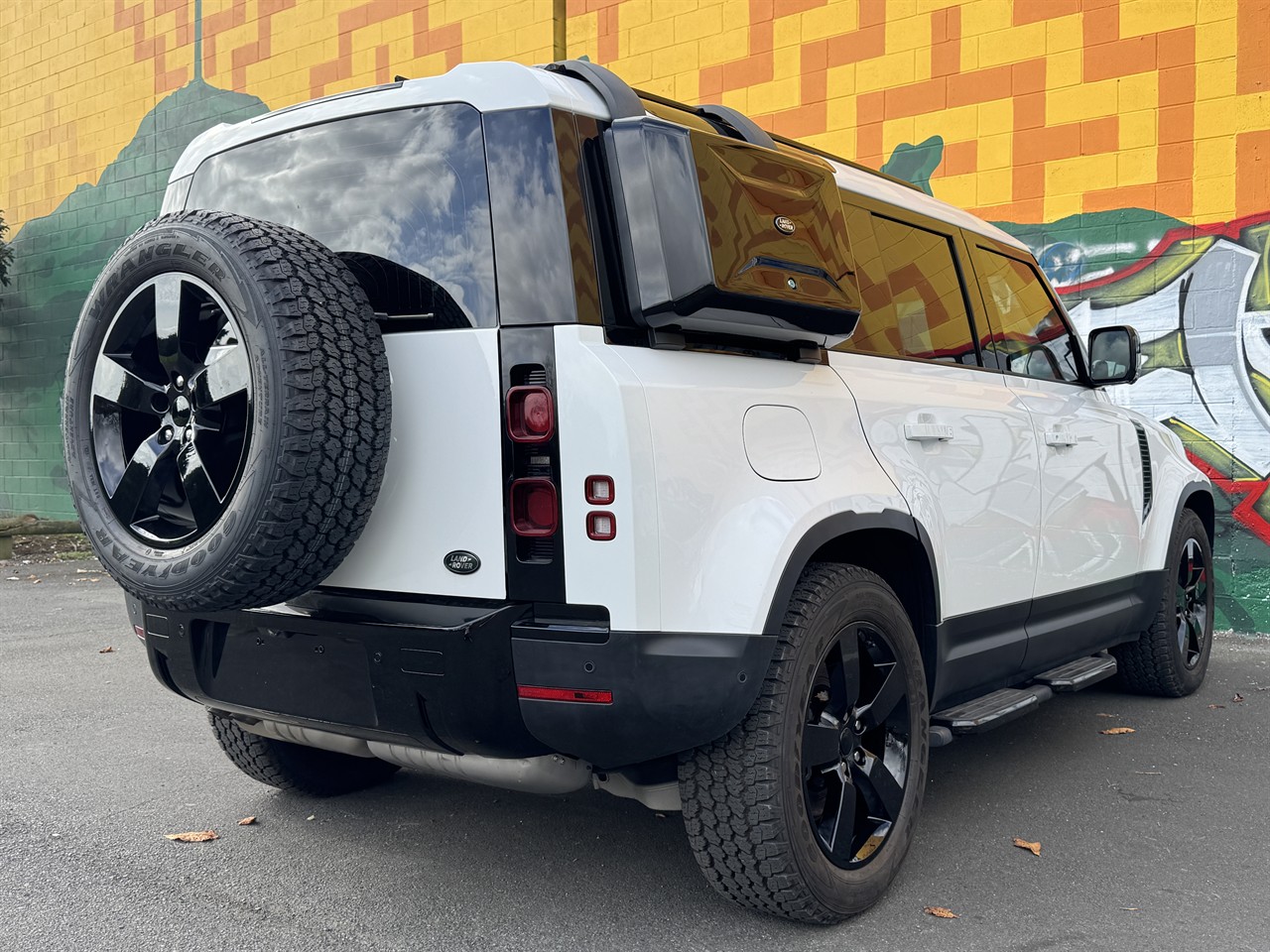 2023 Land Rover Defender