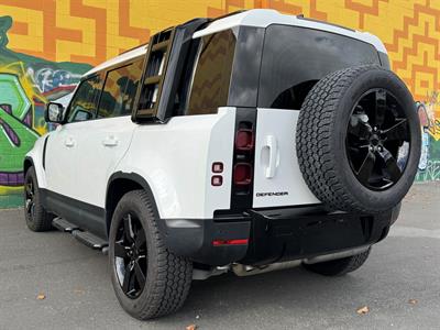 2023 Land Rover Defender - Thumbnail