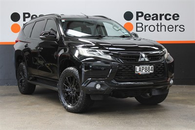 2017 Mitsubishi Pajero Sport - Thumbnail
