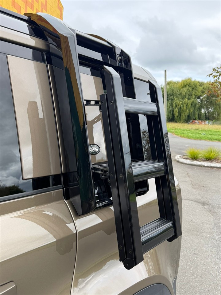 2022 Land Rover DEFENDER