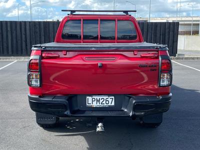 2018 Toyota Hilux - Thumbnail