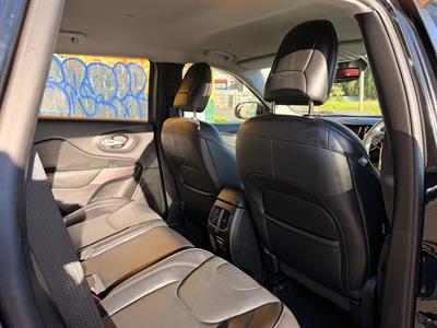 2020 Jeep Cherokee - Thumbnail