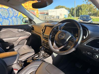 2020 Jeep Cherokee - Thumbnail