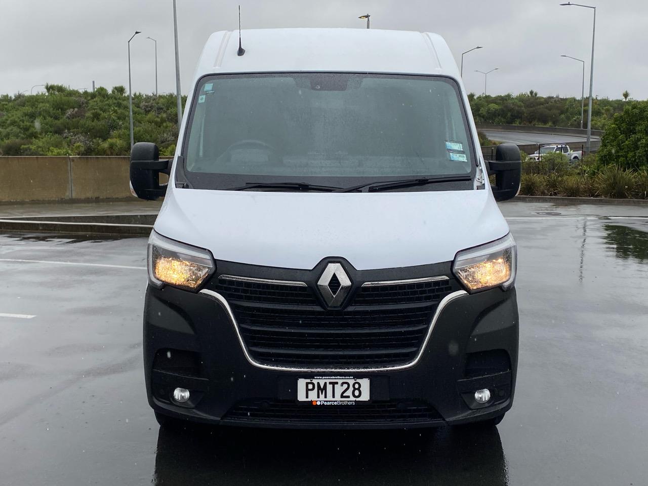 2022 Renault Master