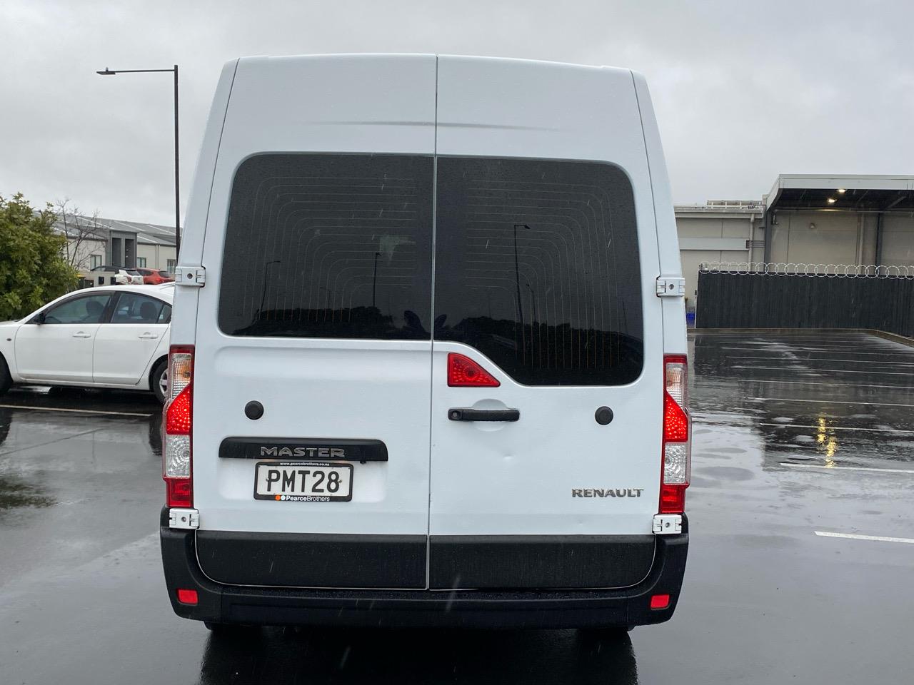 2022 Renault Master