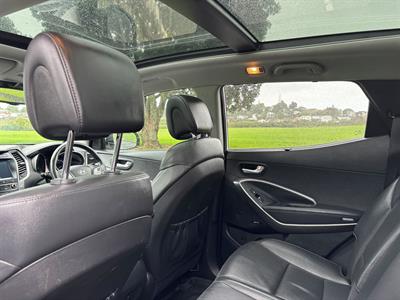 2017 Hyundai SANTA FE - Thumbnail