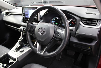 2021 Toyota RAV4 - Thumbnail
