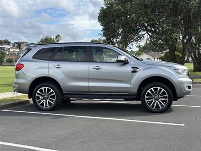 2020 Ford Everest - Thumbnail