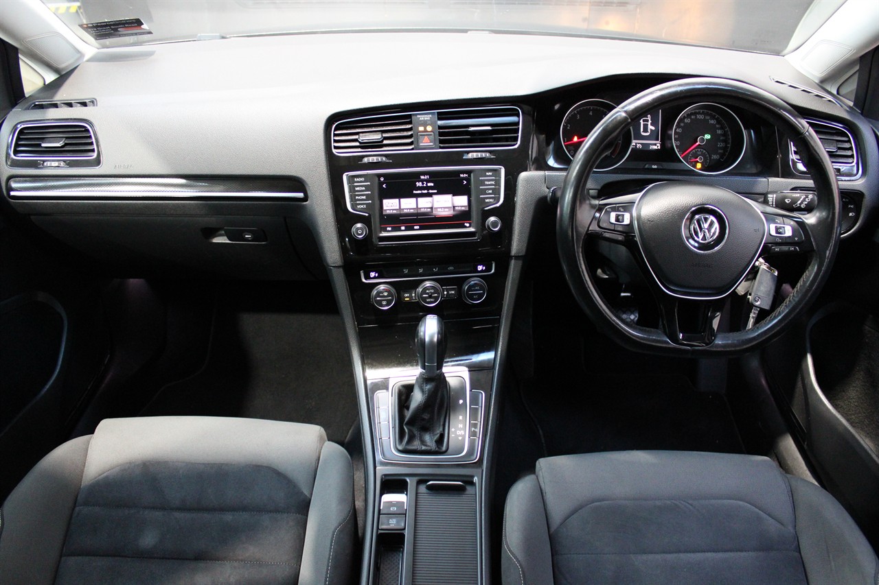 2016 Volkswagen GOLF