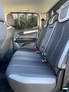 2020 Holden Colorado - Thumbnail