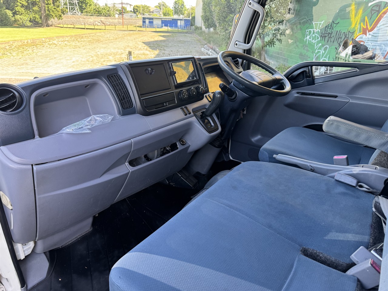 2015 Mitsubishi Canter