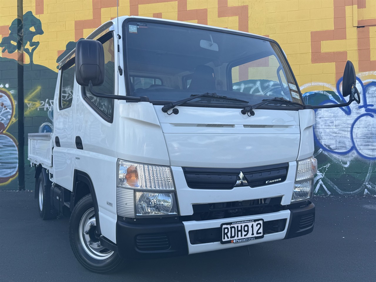 2015 Mitsubishi Canter