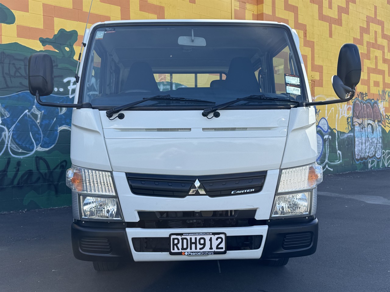 2015 Mitsubishi Canter