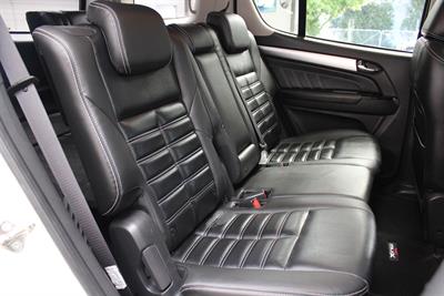 2018 Isuzu Mu-X - Thumbnail