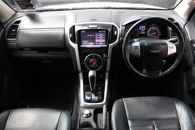 2018 Isuzu Mu-X - Thumbnail