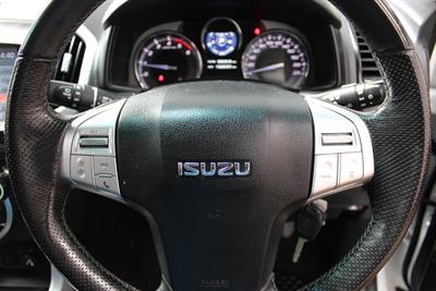 2018 Isuzu Mu-X - Thumbnail