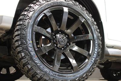 2018 Isuzu Mu-X - Thumbnail