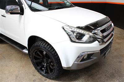 2018 Isuzu Mu-X - Thumbnail