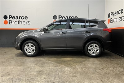 2013 Toyota RAV4 - Thumbnail