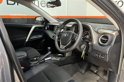 2013 Toyota RAV4 - Thumbnail
