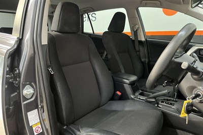 2013 Toyota RAV4 - Thumbnail