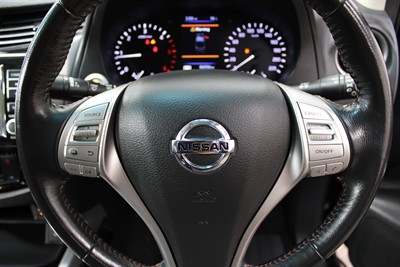 2020 Nissan Navara - Thumbnail