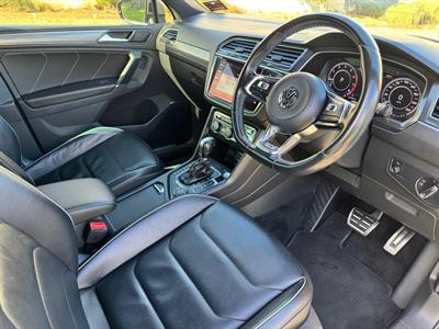 2018 Volkswagen Tiguan - Thumbnail