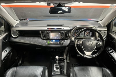2016 Toyota RAV4 - Thumbnail
