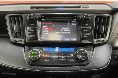 2016 Toyota RAV4 - Thumbnail