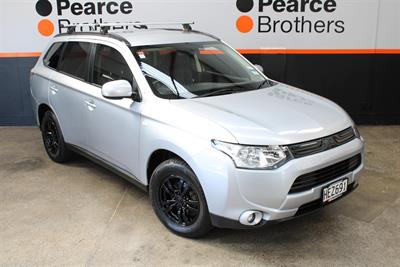 2013 Mitsubishi Outlander - Thumbnail