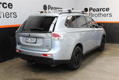 2013 Mitsubishi Outlander - Thumbnail