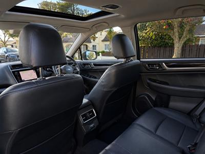 2018 Subaru Outback - Thumbnail