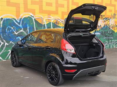 2018 Ford Fiesta - Thumbnail