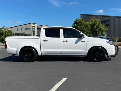 2011 Toyota Hilux - Thumbnail