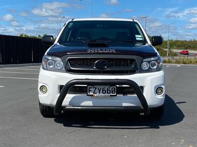 2011 Toyota Hilux - Thumbnail