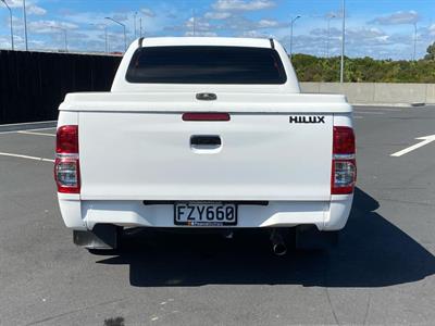 2011 Toyota Hilux - Thumbnail