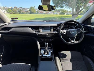 2019 Holden Commodore - Thumbnail