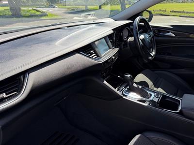 2019 Holden Commodore - Thumbnail